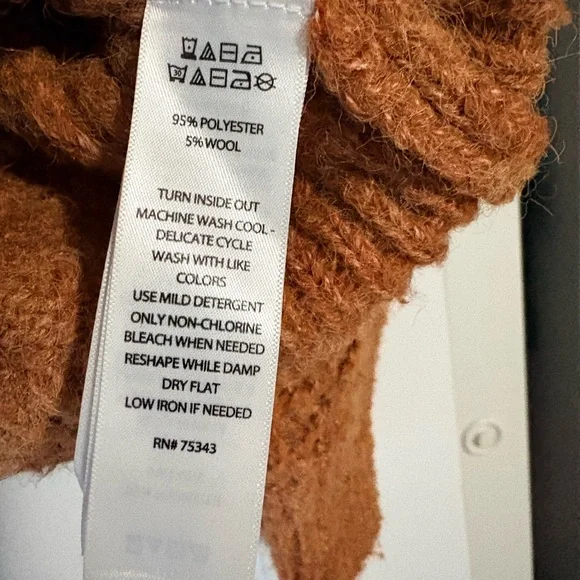 Rust Cable Knit Sweater - Picture 3 of 4